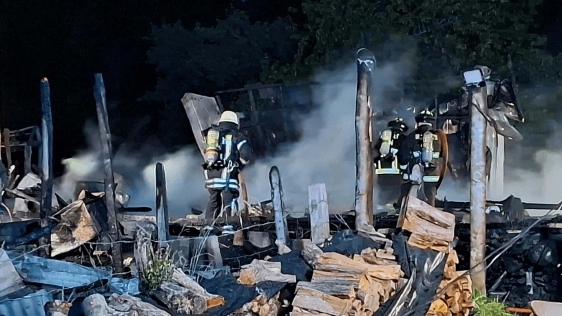 Incendio destruye vivienda en sector rural de Frutillar y deja tres damnificados