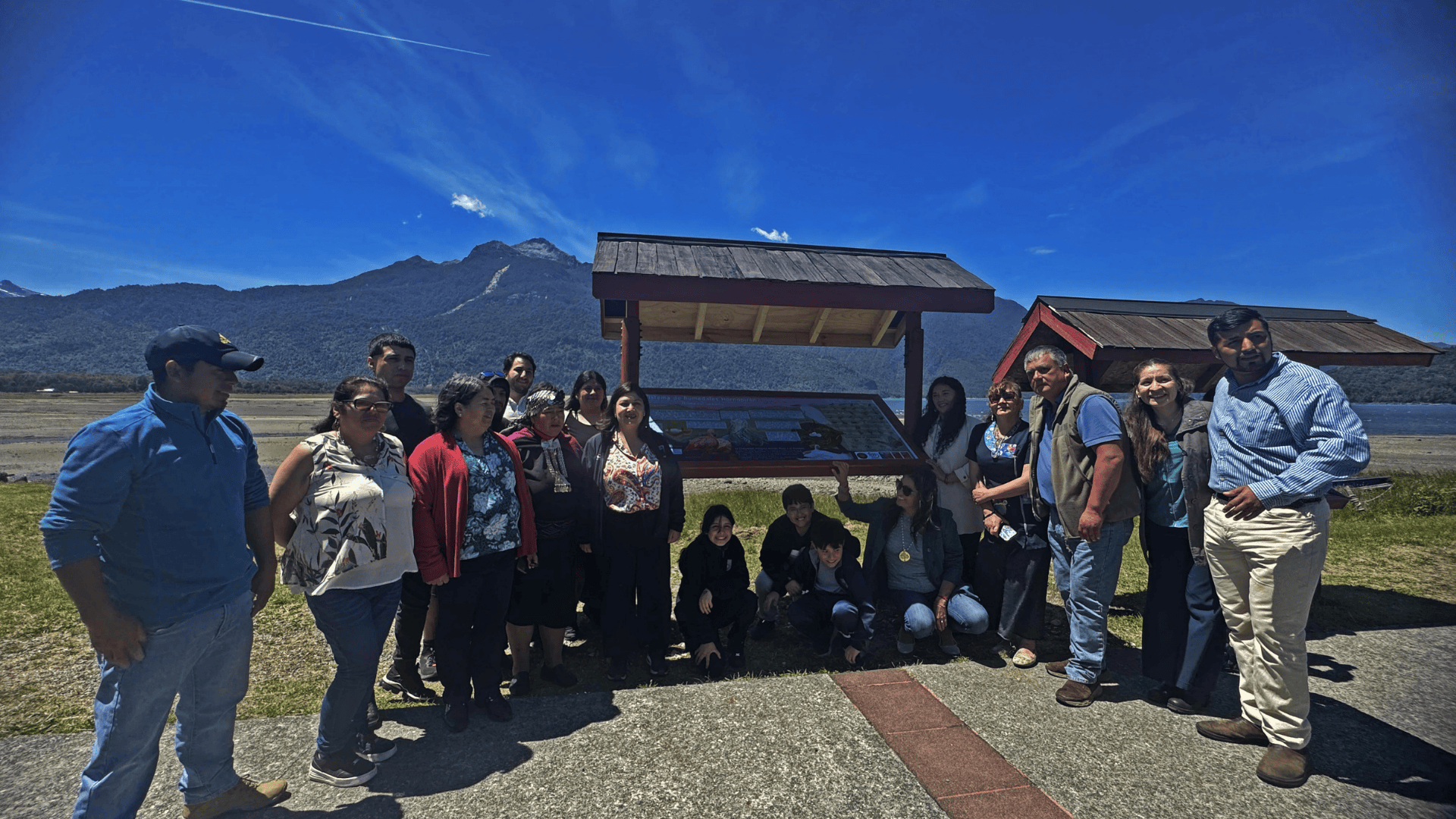 Comunidad de Hornopirén cierra proyecto para fortalecer la conservación de su sistema de humedales