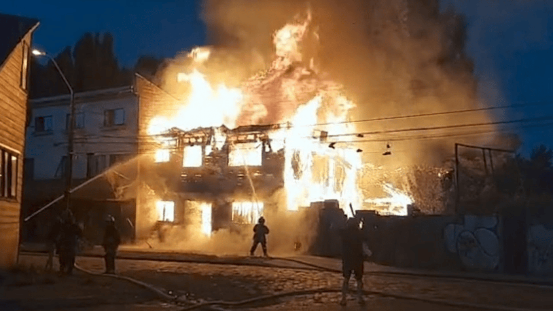 Tragedia en Osorno: madre y dos hijas mueren en incendio en calle Los Lingues