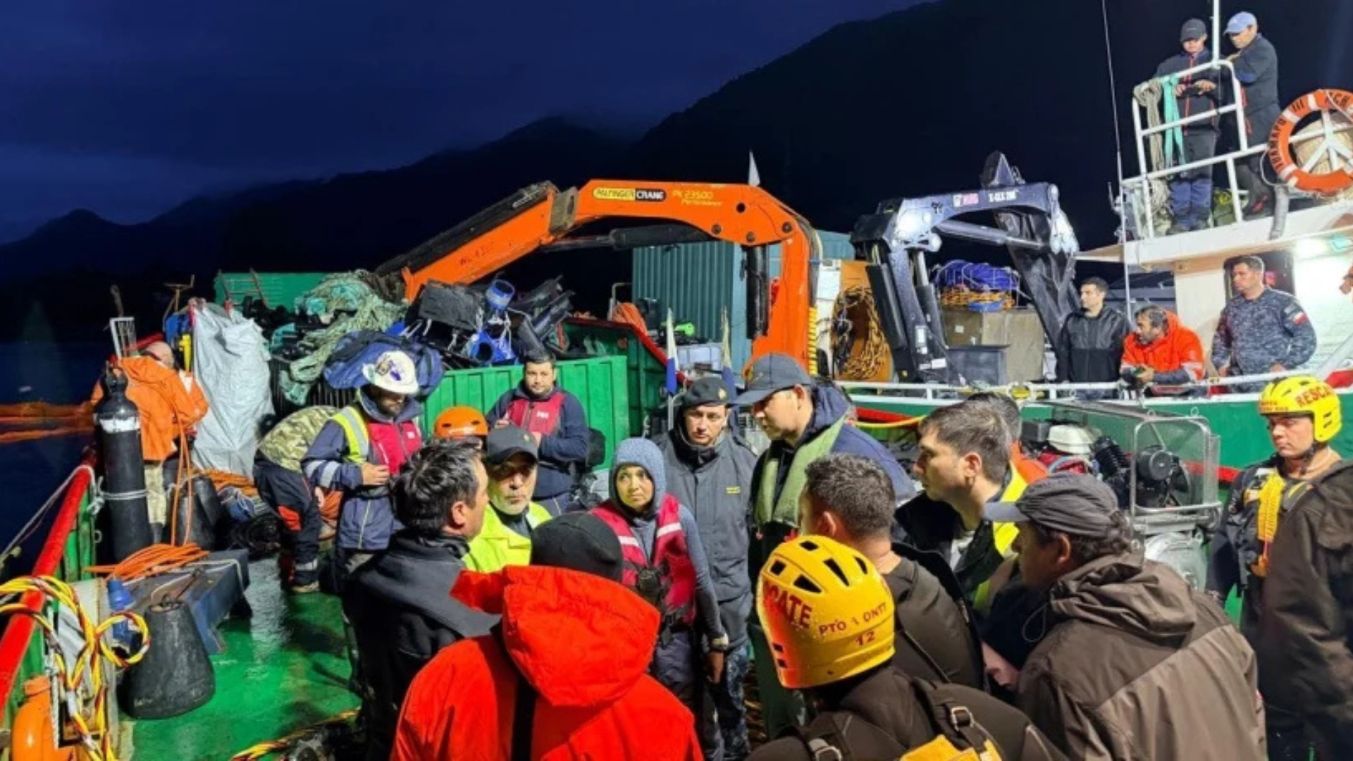 Hallan tercer tripulante fallecido tras naufragio del catamarán Koñimo I en el Estuario de Reloncaví