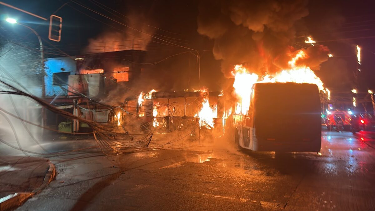 Tragedia en Santiago: cinco fallecidos tras choque e incendio en Franklin