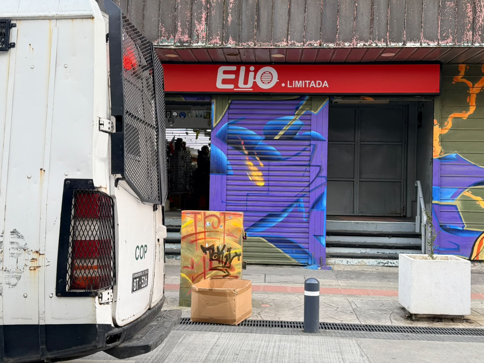 Violento ataque con arma blanca en Mall Chino de Puerto Montt deja tres lesionados