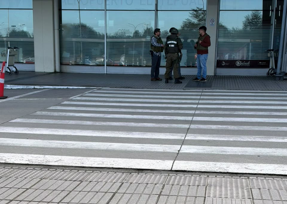 Irresponsable «broma» de un pasajero provocó la evacuación y el despliegue del GOPE en el Aeropuerto El Tepual